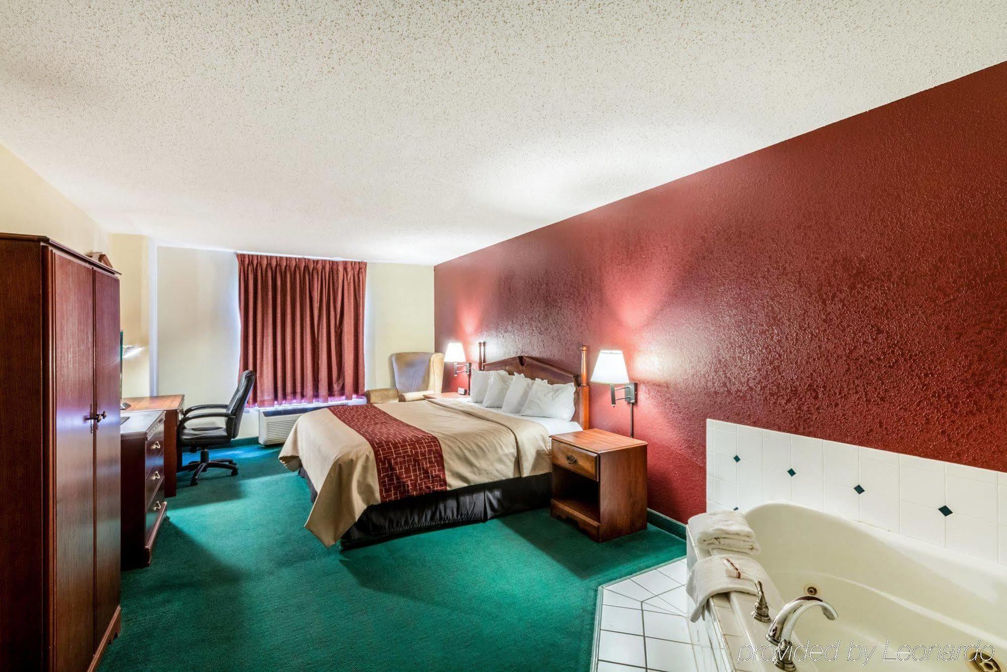 Red Roof Inn Morehead Buitenkant foto
